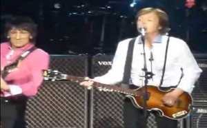 Roger Daltrey, Ron Wood y Paul Weller acompañaron a Paul McCartney en el Royal Albert Hall - theborderlinemusic.com