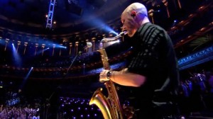 Muere Thomas Marth, saxofonista de The Killers - theborderlinemusic.com