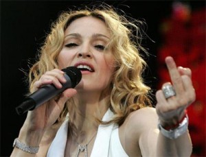 Madonna mantiene su corona - Theborderlinemusic.com