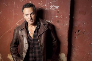 Bruce Springsteen canta por el móvil de un fan  - Theborderlinemusic.com