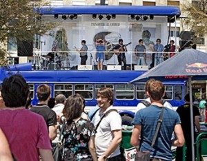 Súbete al Red Bull Tour Bus de Barcelona - Theborderlinemusic.com