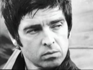 Video: Noel Gallagher - Everybody's on the Run - theborderlinemusic.com