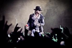 Desgana y apatía ante el nuevo directo de Guns N’ Roses _ theborderlinemusic.com