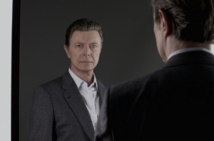 Bombas y soldados en el nuevo video de David Bowie, “I’d Rather Be High” - theborderlinemusic.com