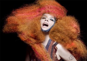 Björk, trabajando en su nuevo disco ... theborderlinemusic