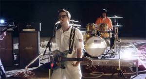 Weezer: Video “Back To The Shack” - theborderlinemusic.com