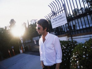 Noel Gallagher reúne caras B en un EP para el Record Store Day - theborderlinemusic.com