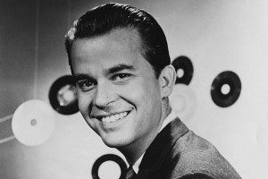 Muere Dick Clark, el gran impulsor del pop en la televisión estadounidense - Theborderlinemusic.com