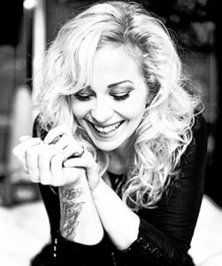 Anneke Van Giersbergen actuará en Madrid y Barcelona - Theborderlinemusic.com