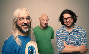 Adelanto de Dinosaur Jr. - Theborderlinemusic.com