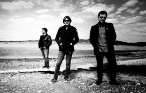 Vídeo: Manic Street Preachers – Rewind The Film - theborderlinemusic.com