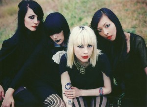 Dum Dum Girls anuncia nuevo disco - theborderlinemusic.com