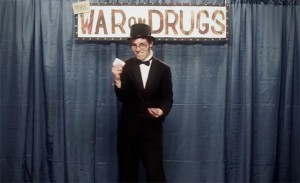 The War On Drugs, jueces en su nuevo video “Red Eyes” - theborderlinemusic.com
