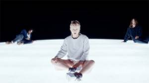 Robyn y Röyksopp estrenan video: “Monument” - theborderlinemusic.com