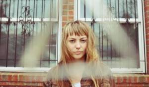 Angel Olsen: Video “Windows” - theborderlinemusic.com