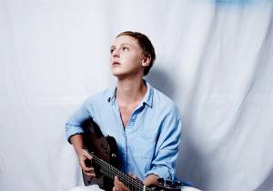 Laura Marling con nuevo adelanto: “Strange” - theborderlinemusic.com