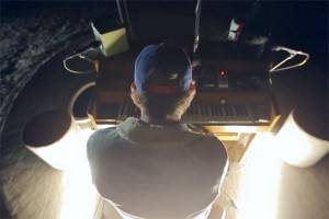 Justin Vernon de Bon Iver hace un cover de Spoon: “Inside Out” - theborderlinemusic.com