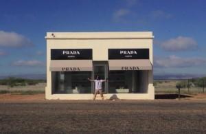 Toro y Moi con nueva canción y video en el Prada Marfa - theborderlinemusic.com